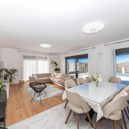 Villa Luxury Elena